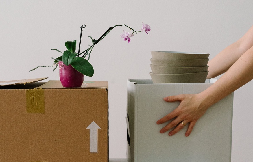 HOW TO BUDGET FOR A HOUSEHOLD MOVE